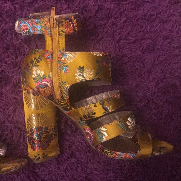 Printed chunky heel - Picture 3 of 7